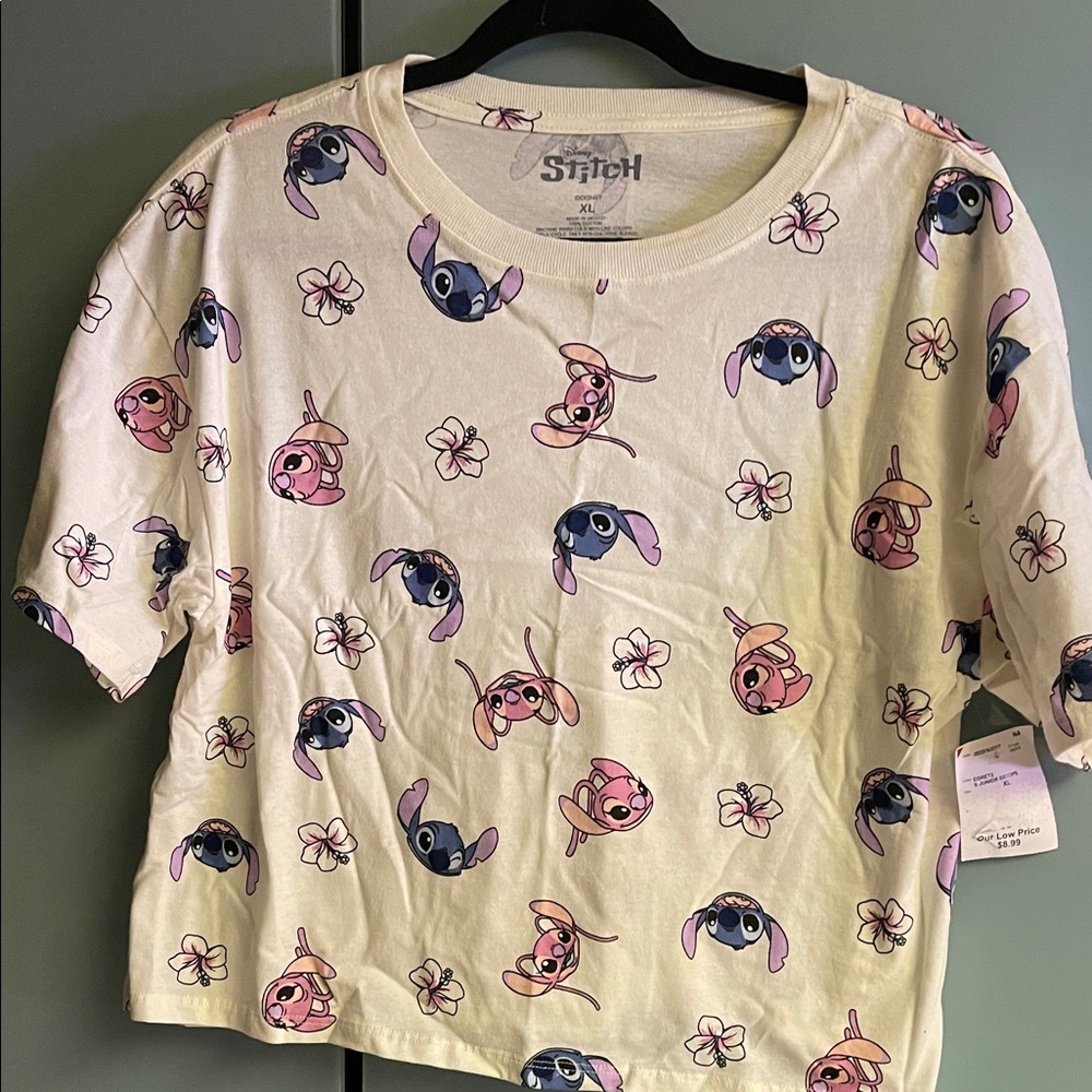 Disney Stitch Womens Crop T-Shirt. XL.  NWT……….#2